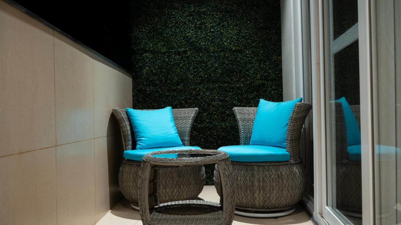 Clarks Inn Suites Кангра Экстерьер фото